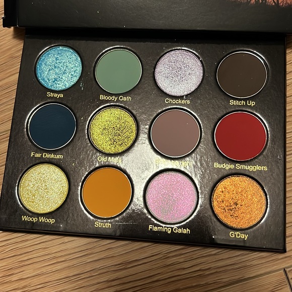 Glaminatrix You beauty eyeshadow palette - Picture 3 of 4